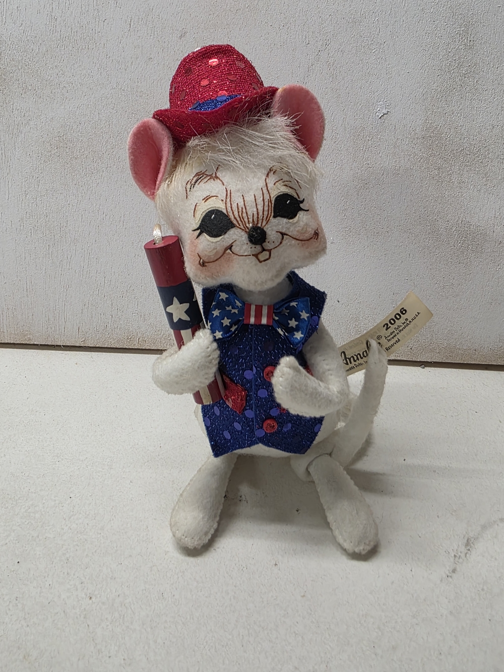 Annalee Red Hat Patriotic Cat Figurine Plush